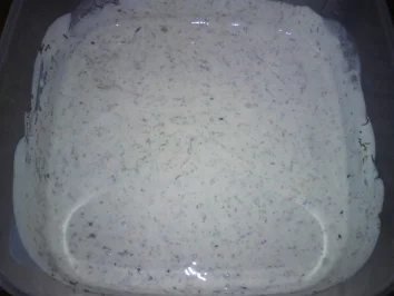 Rezept: Sauerrahm-Kräutersoße Sauerrahm-Kräutersoße - Rezept