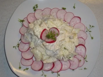 Kikis Matjessalat mit Äpfeln und Kartoffeln - Rezept