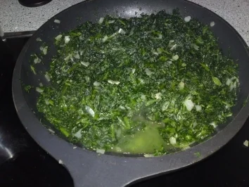 Rezept: Bandnudeln mit Spinat u. Putenbrust Bild Nr. 4 Bandnudeln mit Spinat u. Putenbrust - Rezept - Bild Nr. 4