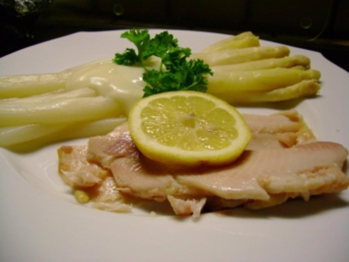 Spargel mit geräucherter Forelle - Rezept - kochbar.de