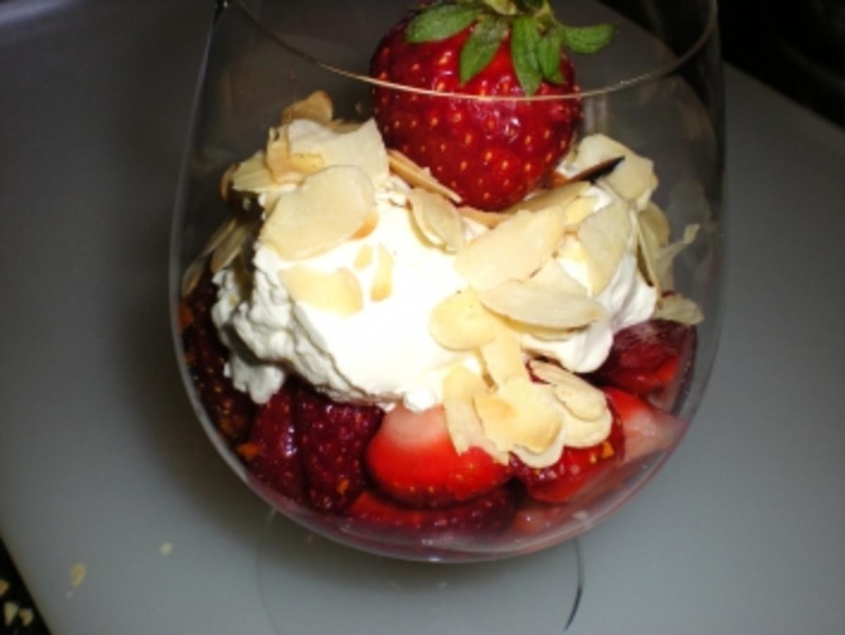 Bilder für DESSERT: Postre de fresas español - Rezept