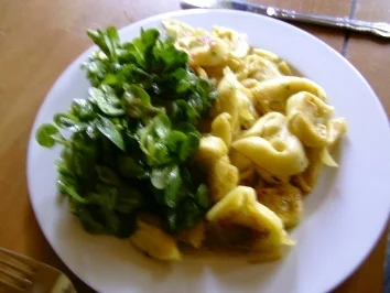 Tortelloni mit Feldsalat - Rezept - Bild Nr. 3