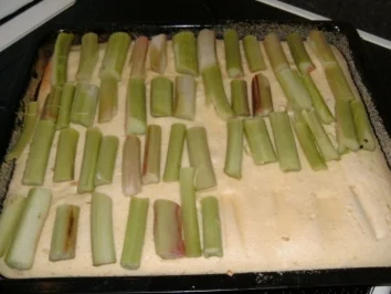 Rhabarber-Käse-Kuchen vom Blech - Rezept - Bild Nr. 2