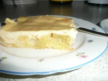 Saftige Rhabarberschnitten - Rezept