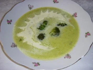 BROCCOLISUPPE - Rezept
