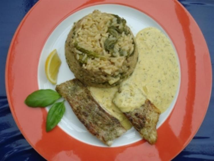 Spinatreis mit gebratenem Fisch und pikanter Soße - einfach - 270 kcal/100g