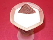 Joghurt-Minze-Creme auf Kirschen - Rezept