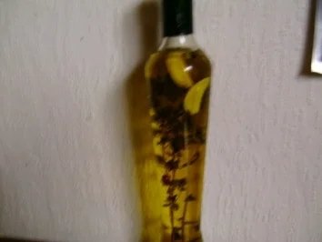 Rezept: Kräuter/Würzöl Bild Nr. 2 Kräuter/Würzöl - Rezept - Bild Nr. 2