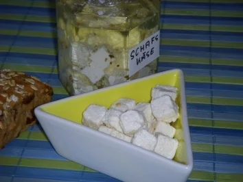 Rezept: Eingelegter Schafskäse Eingelegter Schafskäse - Rezept
