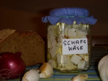 Rezept: Eingelegter Schafskäse Bild Nr. 2 Eingelegter Schafskäse - Rezept - Bild Nr. 2