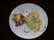 Pappardelle mit Lachs in Weißwein-Sahne Soße - Rezept