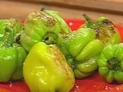 Gebratene scharfe Paprika (Dolmar) mit Meersalz - Rezept