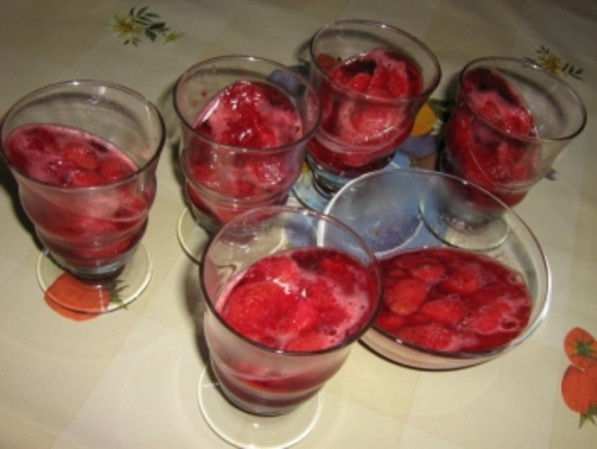Erdbeer- Becher - Rezept - Bild Nr. 7