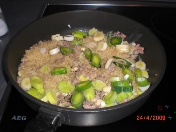 Rezept: Hackfleisch - Lauchpfanne Bild Nr. 4 Hackfleisch - Lauchpfanne - Rezept - Bild Nr. 4