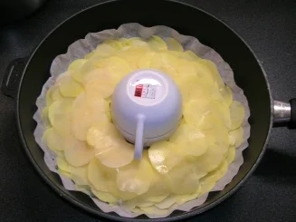 Chris´ Schichtkartoffeln mit Rotweinzwiebeln - Rezept - Bild Nr. 3