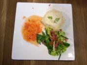Ziegenkäse im Brickteig mit Tomaten an Kräutersalat und Knusperschinken - Rezept