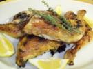 Gegrillte Hähnchenkeulen mit Zitrone und Thymian - Rezept