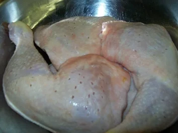 Gegrillte Hähnchenkeulen mit Zitrone und Thymian - Rezept - Bild Nr. 3