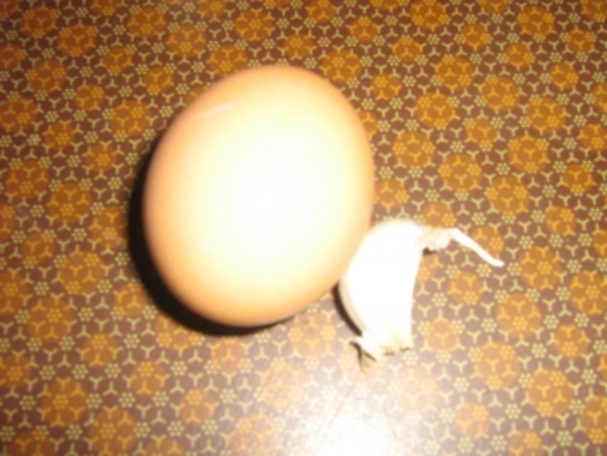 einfach probieren -weichgekochtes Ei mit Knoblauchmus - Rezept - Bild Nr. 2