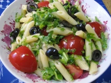 Nudelsalat - mal mediterran ... - Rezept