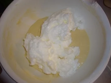 Kikis Joghurt-Rührkuchen "light" - Rezept - Bild Nr. 4