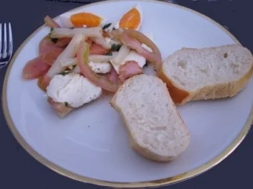 Tomaten - Mozzarella - Salat mit Spargelspitzen - Rezept - Bild Nr. 2