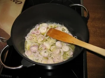 Spaghetti mit Sahnechampignons und getrockneten Tomaten - Rezept - Bild Nr. 3