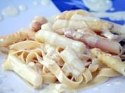 Tagliatelle mit Spargel-Feta-Sauce - Rezept