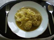 Fleischklößchen in Currysauce - Rezept