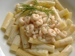 Rigatoni mit Garnelen und Pernod - Rezept