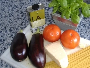 Spaghetti mit Auberginen - Rezept