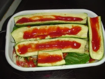 Gefüllte Zuchinni mit Käse überbacken - Rezept - Bild Nr. 4