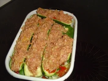 Gefüllte Zuchinni mit Käse überbacken - Rezept - Bild Nr. 5