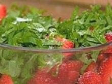 Erdbeeren mit grüner Pfeffer-Marinade - Rezept