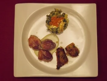 Wachtelbrustfilet mit Macaire-Kartoffeln an Roquefortsauce und Mangold - Rezept