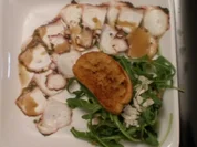 Oktopuscarpaccio an Rucola mit Pecorino - Rezept