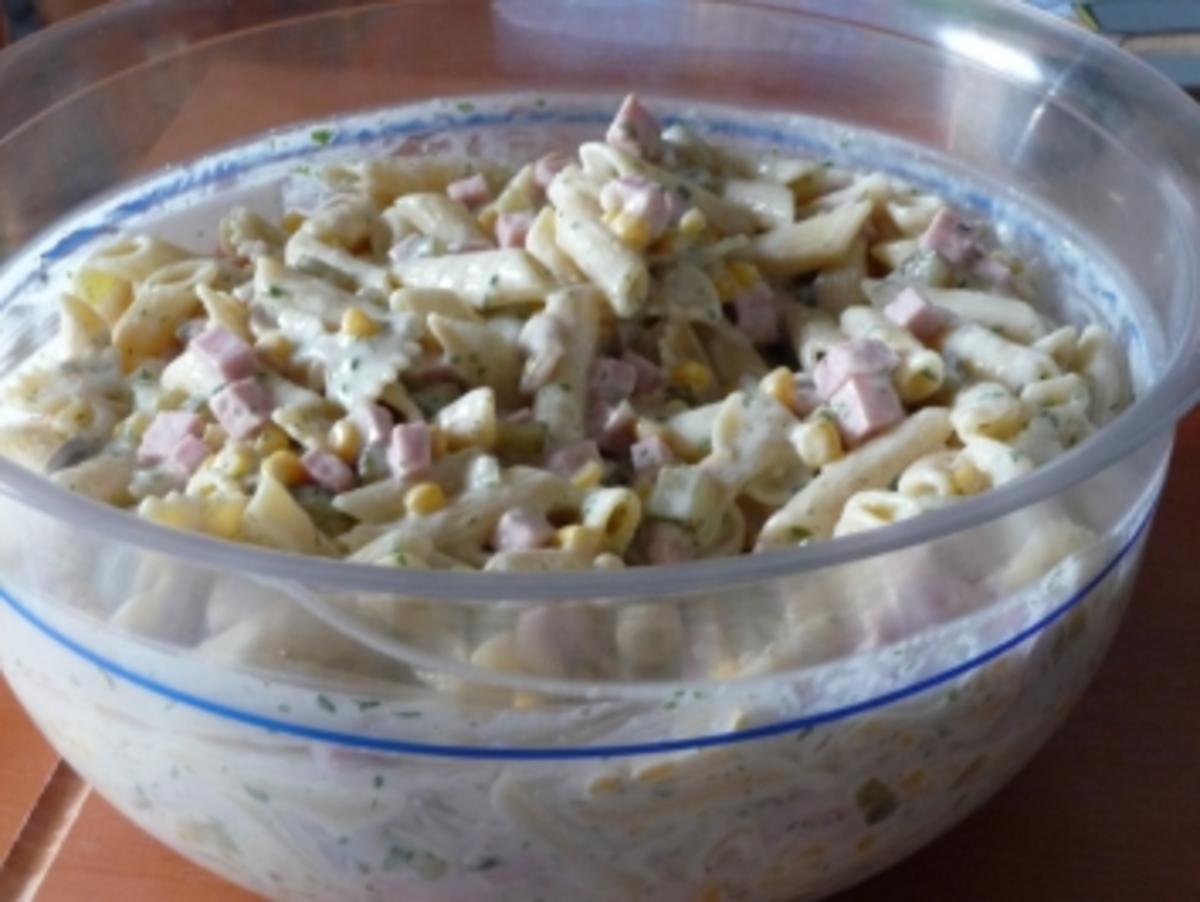 Manu's Nudelsalat - Rezept