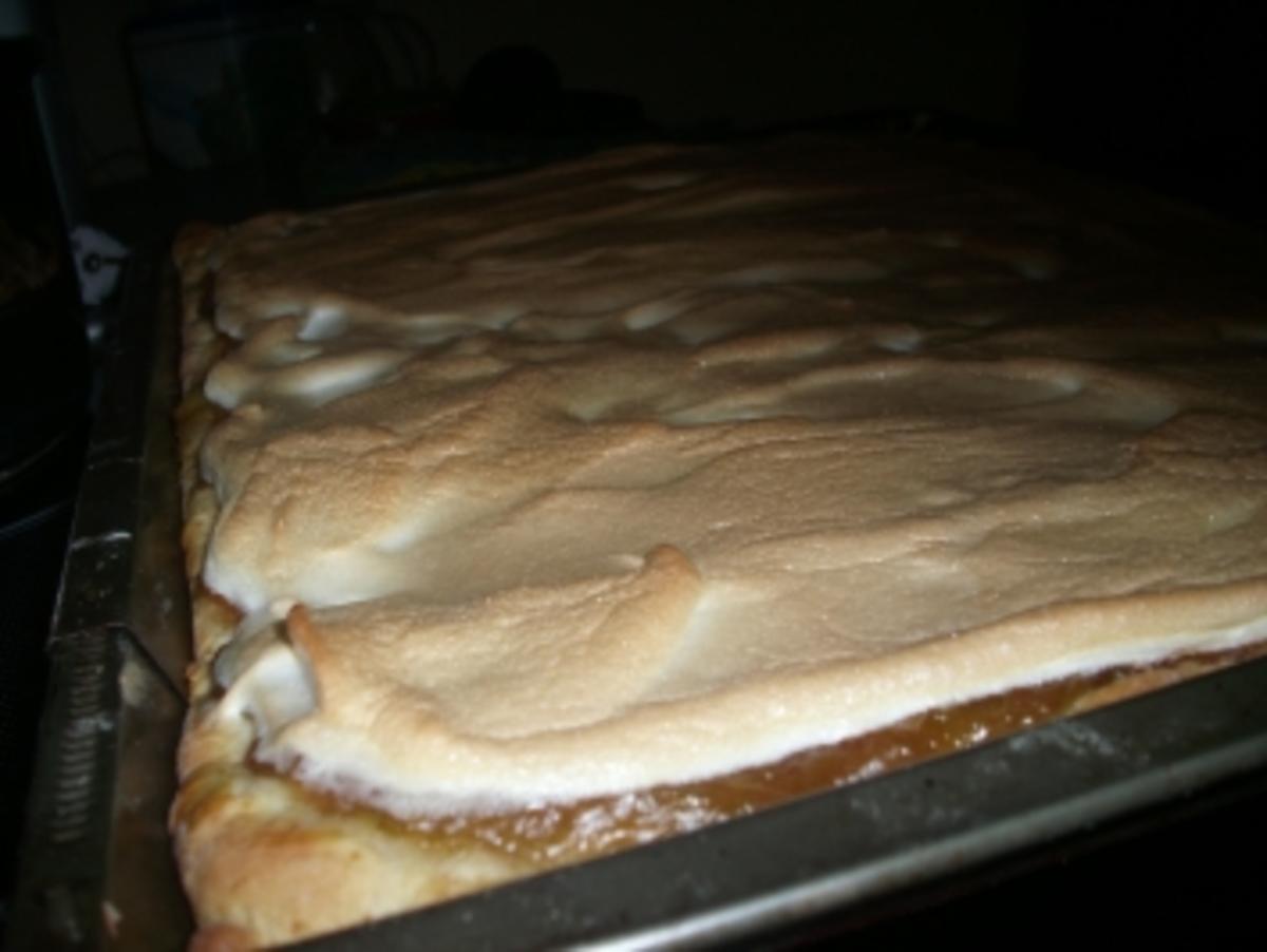 Eistee-Rhabarber Kuchen mit Baiser - Rezept - Bild Nr. 3