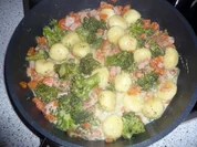 Gemüsepfanne mit Miniknödeln - Rezept