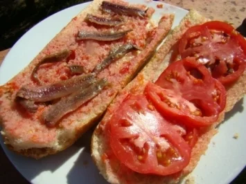 PAN CON TOMATE - Rezept