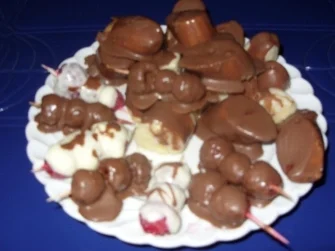 Rezept: Bananenstücke und Himbeeren im Schokokleid Bild Nr. 3 Bananenstücke und Himbeeren im Schokokleid - Rezept - Bild Nr. 3