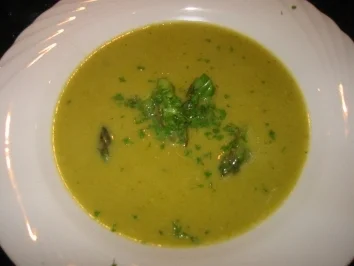 Rezept: Grüne Spargelsuppe Grüne Spargelsuppe - Rezept