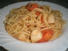 Nudeln mit Jakobsmuscheln und Pinienkernen - Rezept