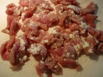 Geschnetzeltes Kalbfleisch an Champignon-Rahm - Rezept - Bild Nr. 2