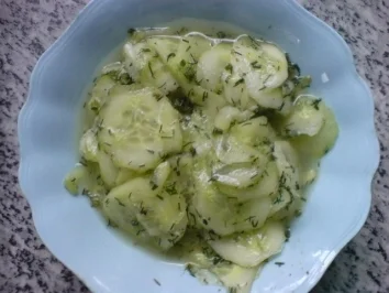 Rezept: Einfacher Gurkensalat Bild Nr. 18 Einfacher Gurkensalat - Rezept - Bild Nr. 18