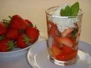 ERDBEER-SALAT - Rezept