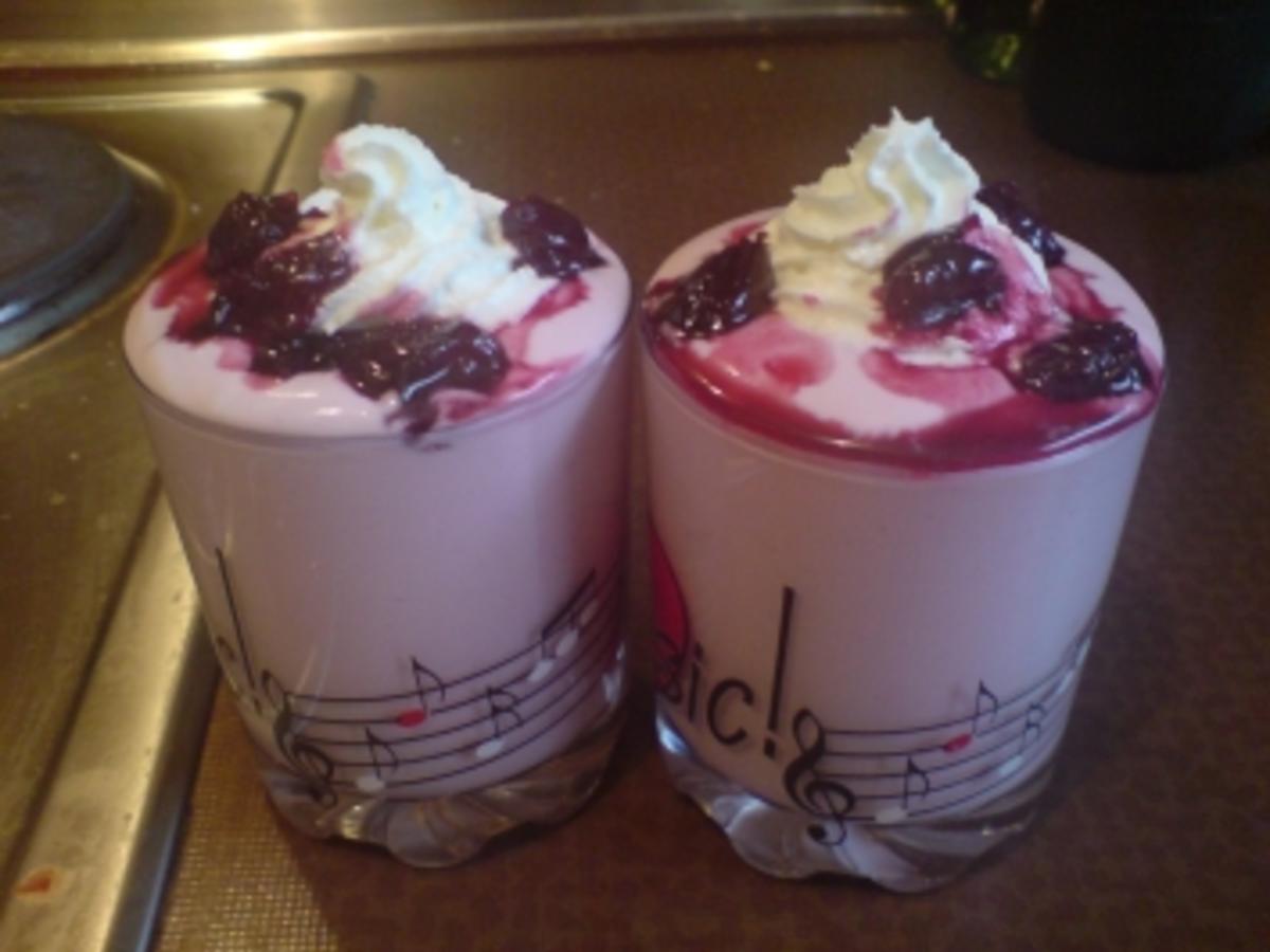 Dessert &amp;quot;Amarena Creme&amp;quot; - Rezept mit Bild