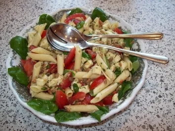 Nudel - Mozzarella - Salat - Rezept