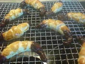 Rezept: Blätterteig-Kaffee-Nuss-Hörnchen Blätterteig-Kaffee-Nuss-Hörnchen - Rezept