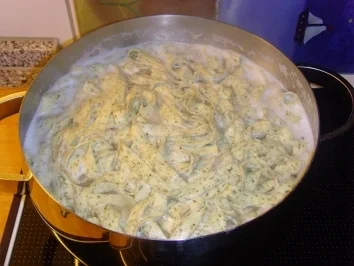 Rezept: gehacktes vom Geflügel mit Champignon / Gorgonzolasoße Bild Nr. 2 gehacktes vom Geflügel mit Champignon / Gorgonzolasoße - Rezept - Bild Nr. 2